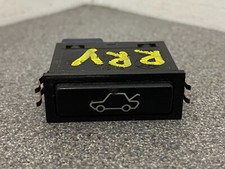 Range Rover Tailgate Release Switch L322