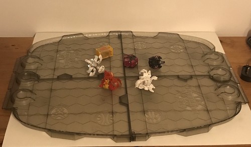 Bakugan bundle with - bakugan, figures