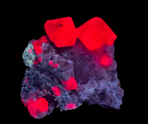 137 carat fluorescent red - 137,
