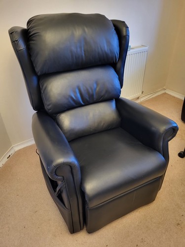 Electric black leather - black, riser