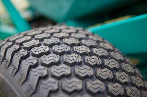Turf tyre for - lynx, predator
