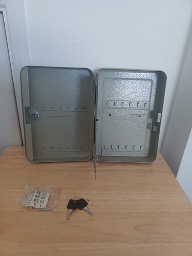 Wall mountable key storage - wall,