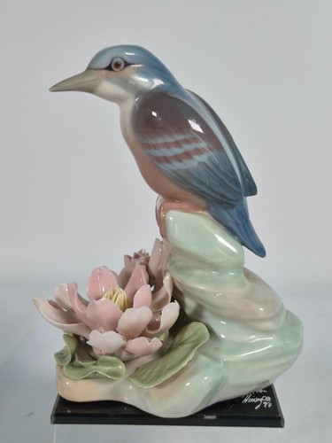 Lladro little bird figurine - bird,