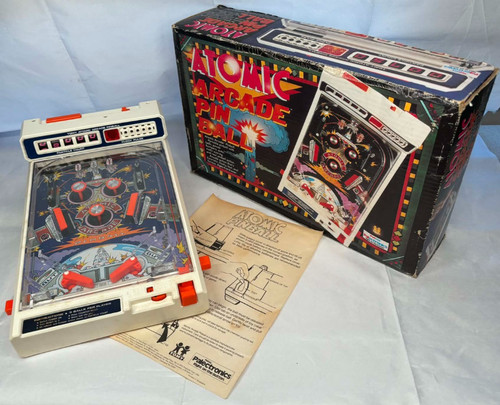 Tomy 1979 atomic arcade pin - tomy,