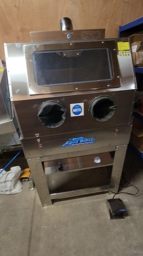 Wet blasting vapour - vapour, blast