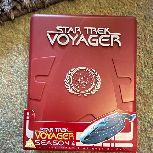 Star trek voyager season - voyager,