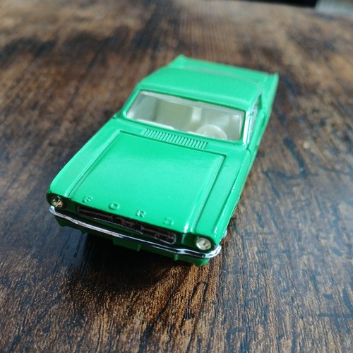 Corgi toys 320 ford - toys, mustang