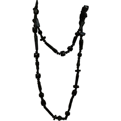 Vintage antique craved - craved, jet