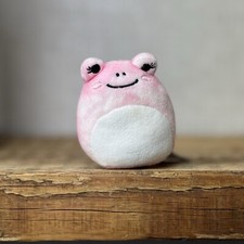 Squishmallows Squishville - Micromallows - Tiny Squishmallow Fanina Pink Frog 2"