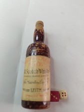 Mc Kinleys VOB Antique Scotch Whisky  Advertising Memorabilia Vtg Dice Container