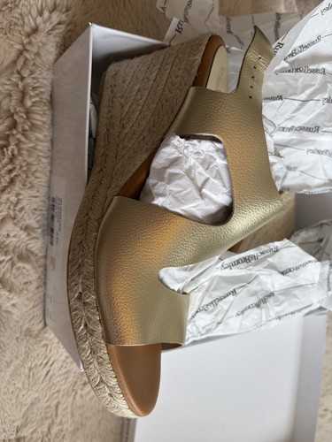 Russell bromley - russell,