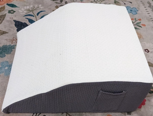 Leg elevation pillow for - 8",
