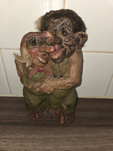 Norwegian nyform trolls - nyform,