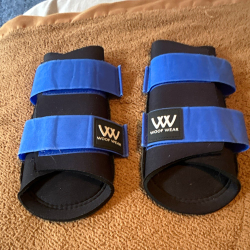 Woof wear neoprene brushing - wear,