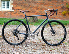 Temple gravel bike touring adventure bike, adventure disc brake. 57 Large frame