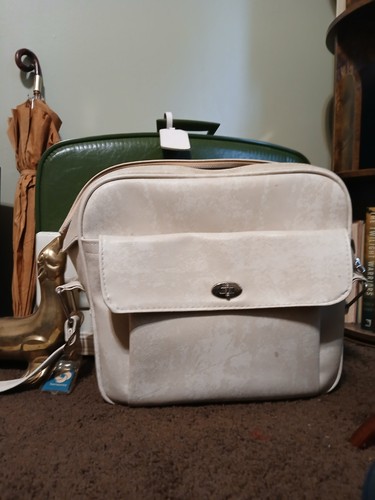 Samsonite carry bag - on,