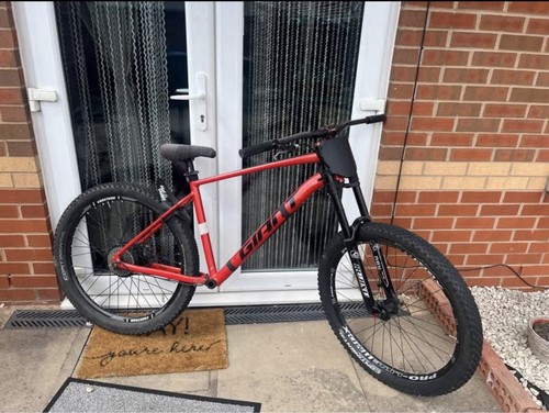 Giant mountain bike red - mountain,