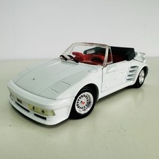 REVELL 1:24 Gemballa Avalanche Cyrrus Diecast Sports Car Model In White
