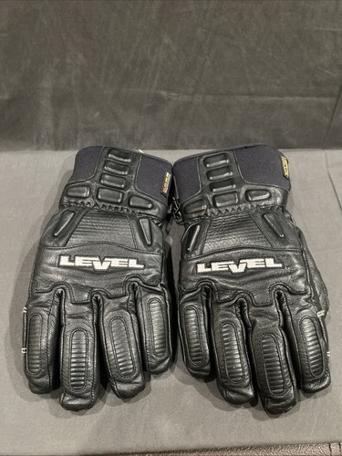Level hand alpha - alpha, black