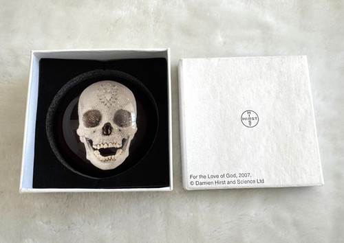 Damien hirst for the love - hirst,
