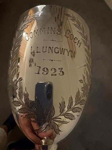 Commins coch llungwyn 1923 - coch,