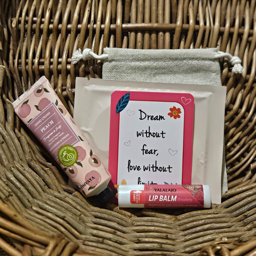 Yalalajo strawberry lip balm - lip,
