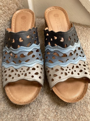 Leather slip shoes pavers - leather,