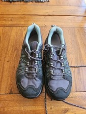 Salomon Walking Shoes Size 6.5