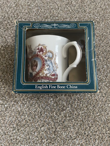 Vintage 1981 crown - vintage, trent