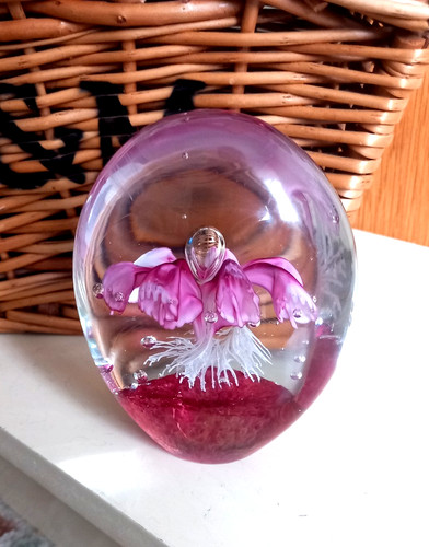 Vintage art glass paperweight - vintage,