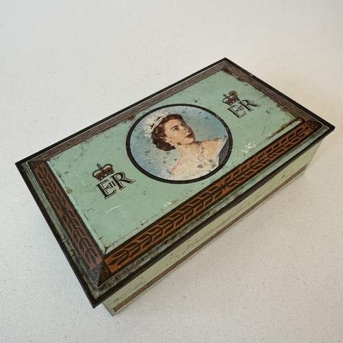 Woodbine cigarette tin vintage - cigarette,