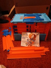 Hot Wheels Track Builder Race Crate Connectable Track Set with Loops