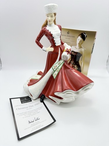 Royal doulton pretty - royal, ladies