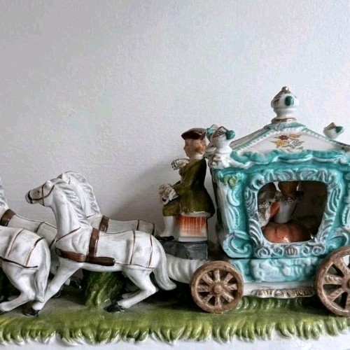 Porcelain horse and - porcelain, carriage