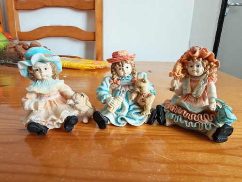 Little girls figurines - little,