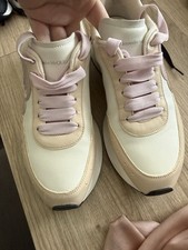 Genuine Size 6 Alexander