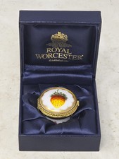 Vintage 1999 Royal Worcester