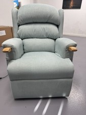HSL Aysgarth With Beech Knuckle Petite Dual Rise And Recline Chair With Heat Pad