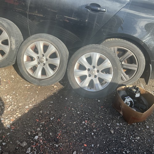 Vauxhall meriva alloy - b,