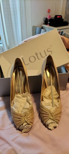 Ladies lotus shoes size - lotus, 5