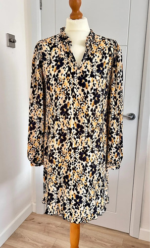 Oliver bonas floral animal - oliver,