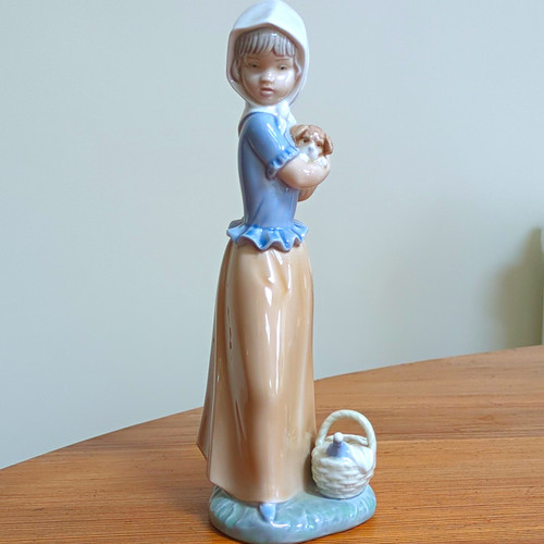 Nao porcelain figurine girl - figurine,