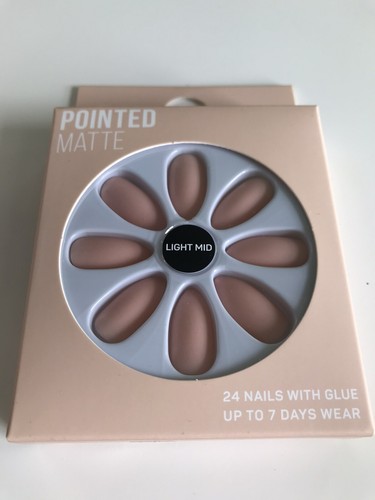 Light mid nude pointed - nude, matte