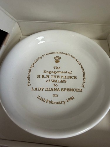 Poole pottery commemorative - poole,