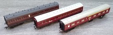 3 OO GAUGE MAROON COACHES /