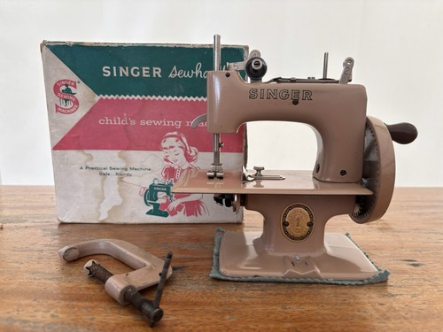 Vintage singer sewhandy - vintage,