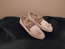 Tu Off White Size 6 Comfort