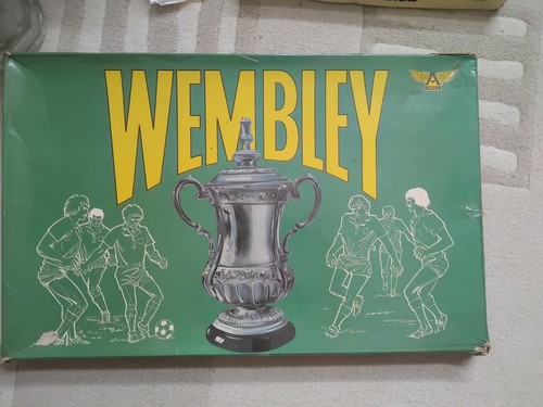 Vintage wembley football board - wembley,