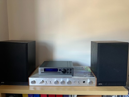 Pre owned bookshelf hifi - pre,