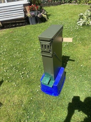 Steel squirrel feeder - xl,